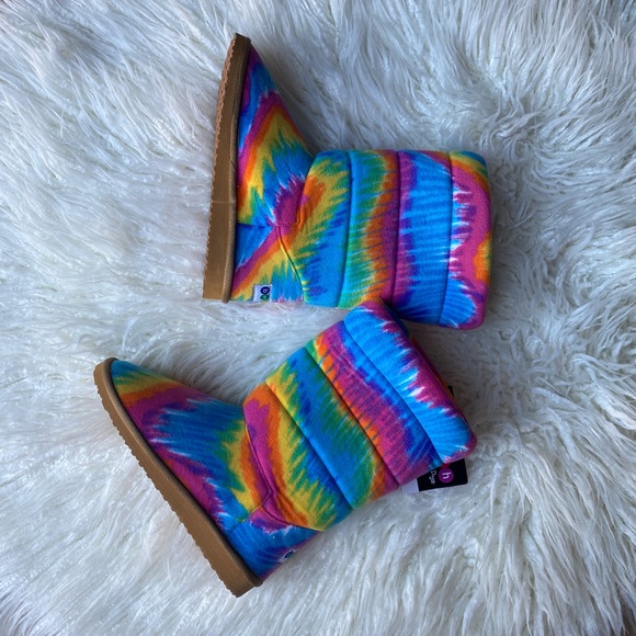 Women’s Rainbow Tie Dye Colorfull Boots Slippers Size 6 - Picture 2 of 6